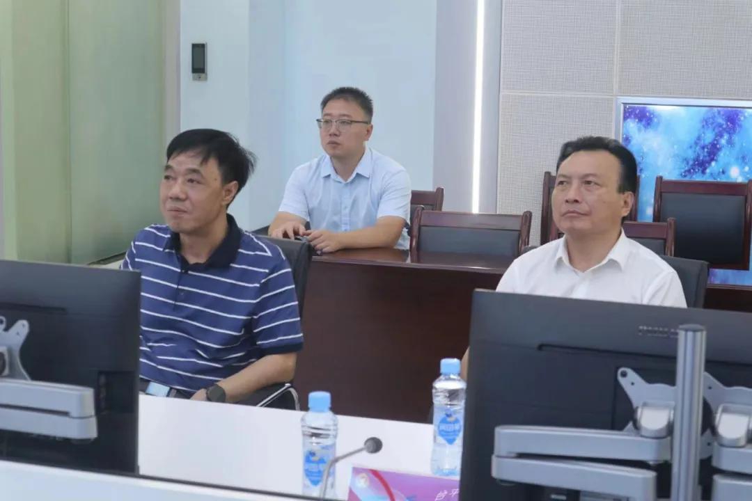 ������Ͷ�ܾ����Ŷ���һ�и��й����ִ��������Ľ�������